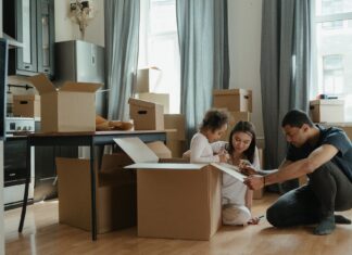 Reasons To Hire Professional International Movers reasons-to-hire-professional-international-movers