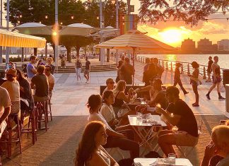 The 10 Best Waterfront Restaurants & Bars in New York Right Now the-10-best-waterfront-restaurants-&-bars-in-new-york-right-now