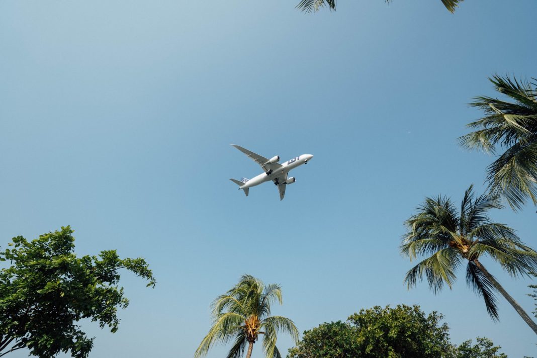 8-ways-to-save-money-when-flying-long-haul