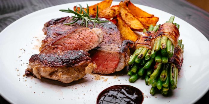 Dine Like A Broadway Star: 24 Amazing NYC Theater District Restaurants dine-like-a-broadway-star:-24-amazing-nyc-theater-district-restaurants