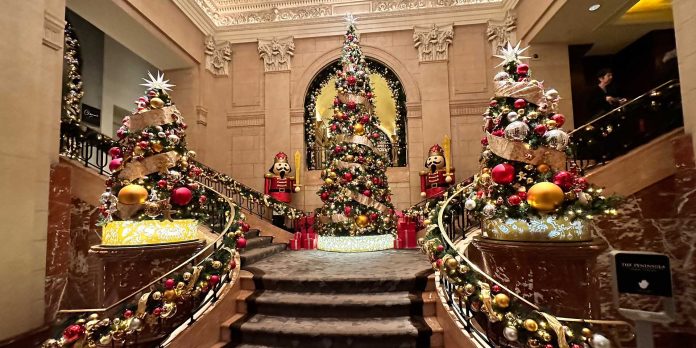18+ STUNNING Christmas Trees in NYC & Where To Find Them (2023) 18+-stunning-christmas-trees-in-nyc-&-where-to-find-them-(2023)
