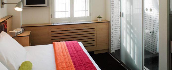 Cheap Hotels in NYC: 24 AMAZING Places to Stay in 2023 cheap-hotels-in-nyc:-24-amazing-places-to-stay-in-2023
