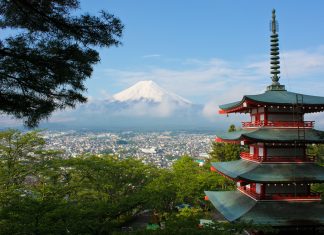 8 Things People Wish They Knew Before Visiting Japan 8-things-people-wish-they-knew-before-visiting-japan