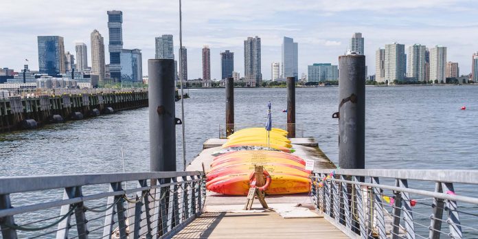 FREE Kayaking in New York City free-kayaking-in-new-york-city
